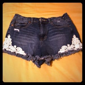 Super cute shorts☀️